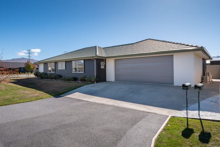 Photo of property in 1 Violet Way, Lower Shotover, Queenstown, 9304