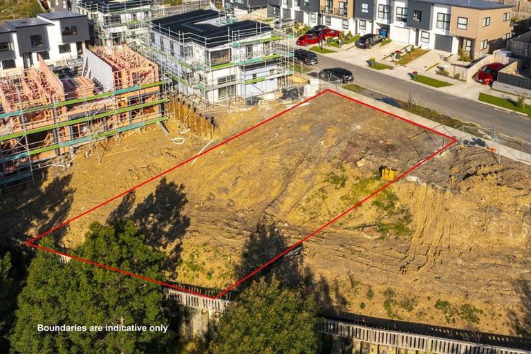 Photo of property in 35 Paina Crescent, Massey, 0614