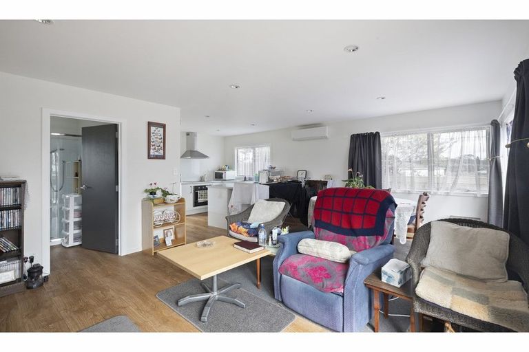 Photo of property in 20 Harbour Crest Drive, Waiuku, 2123