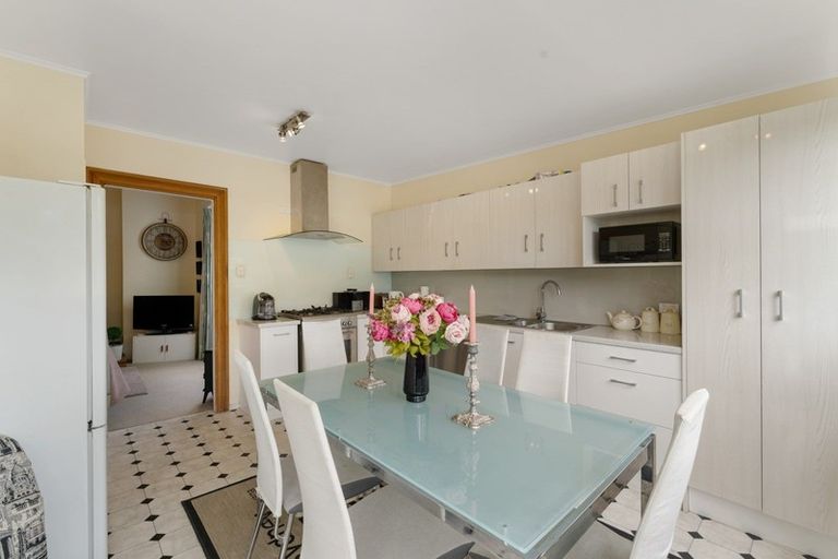 Photo of property in 11 Tilley Road, Paekakariki, 5034