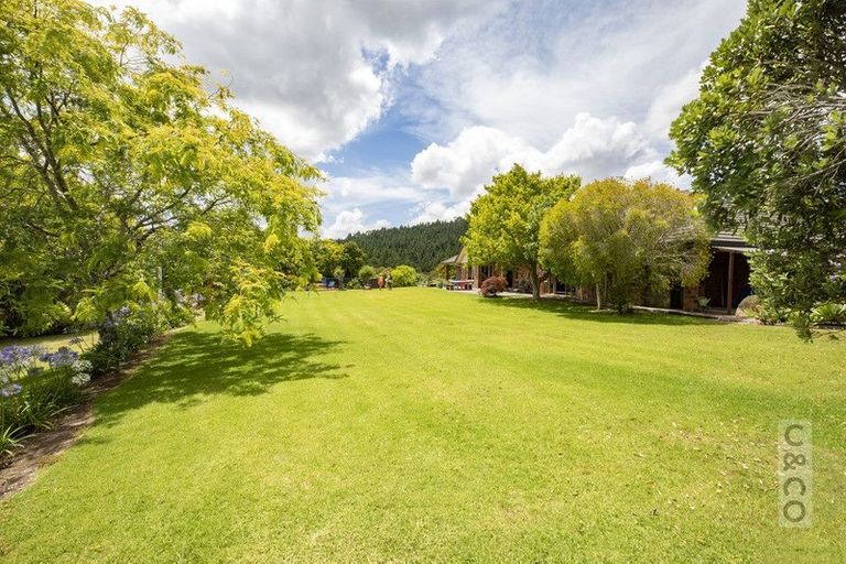 Photo of property in 216 Mcpike Road, Waimauku, 0883