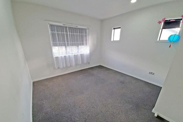 Photo of property in 2726/10 John Jennings Drive, Oteha, Auckland, 0632