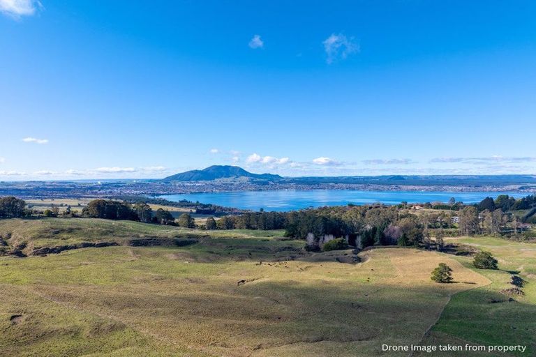 Photo of property in 19 Glenlochy Rise, Acacia Bay, Taupo, 3385