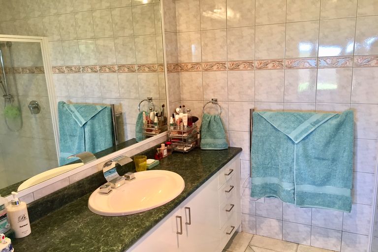 Photo of property in 33 Rarere Terrace, Kerikeri, 0230