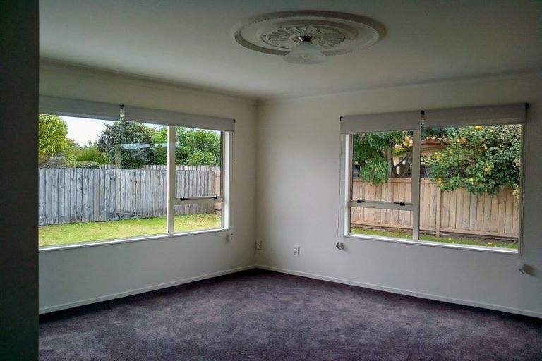 Photo of property in 72 One Tree Point Road, One Tree Point, 0118