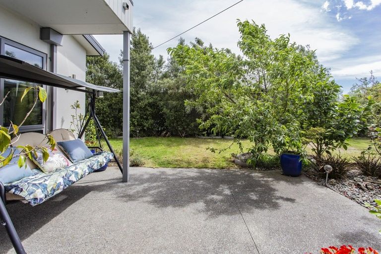 Photo of property in 22 Tahuna Street, Pegasus, 7612