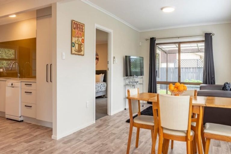 Photo of property in 37 Herbert Road, Queenwood, Hamilton, 3210