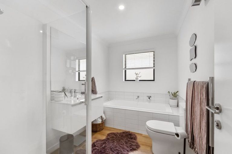 Photo of property in 158a Waikawa Road, Picton, 7220