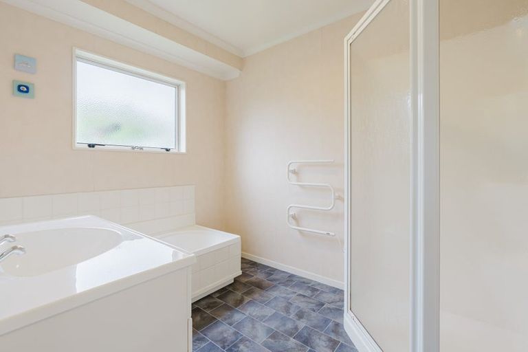 Photo of property in 4 Mckenzie Place, Rototuna North, Hamilton, 3210