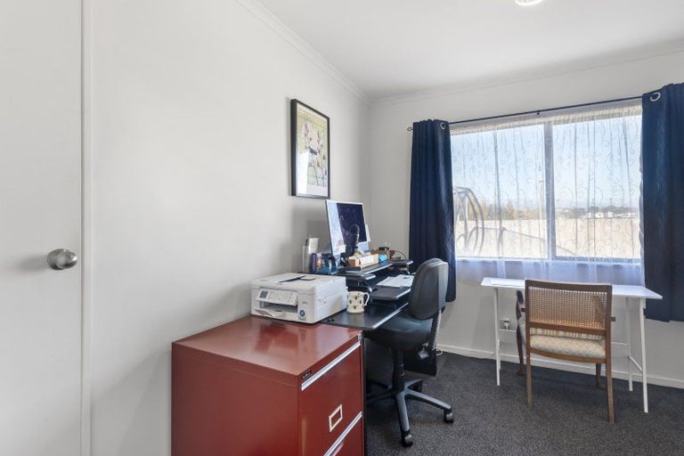 Photo of property in 29 Matthew Place, Kawaha Point, Rotorua, 3010