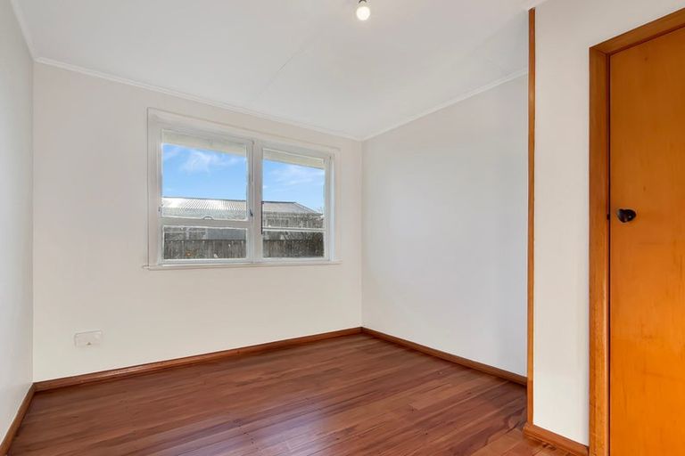 Photo of property in 6 Awatea Street, Levin, 5510