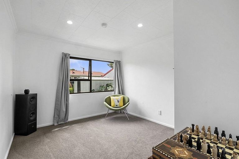 Photo of property in 83b Princess Street, Waitara, 4320