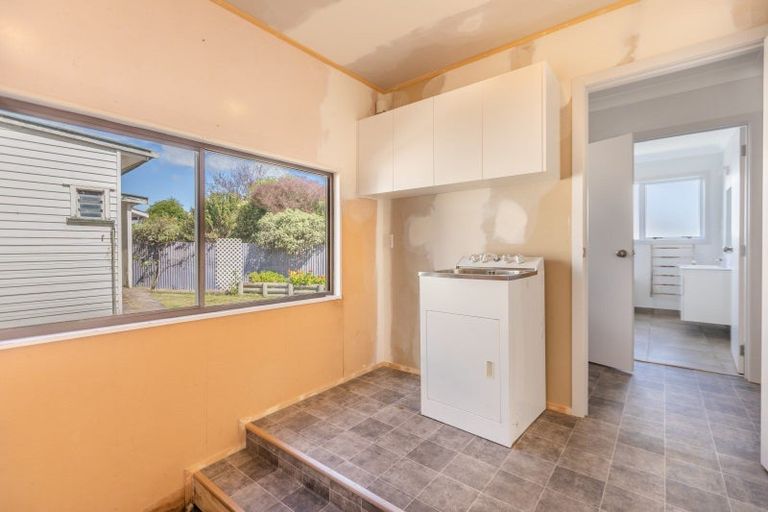 Photo of property in 1 Montgomery Street, Waipukurau, 4200