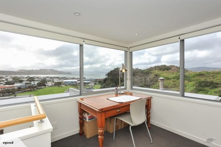 Photo of property in 75 Burnham Street, Seatoun, Wellington, 6022