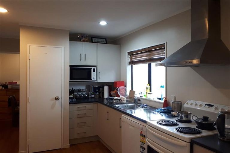 Photo of property in 23 Trinidad Road, Sunnynook, Auckland, 0620