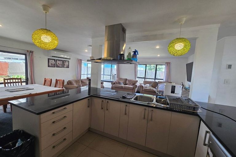 Photo of property in 4 Oratu Place, Manurewa, Auckland, 2102