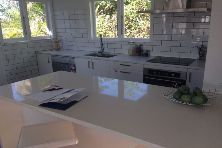 Photo of property in 1/10 Mahara Avenue, Birkenhead, Auckland, 0626