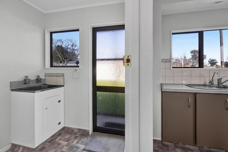 Photo of property in 60 Ketemarae Road, Normanby, Hawera, 4614