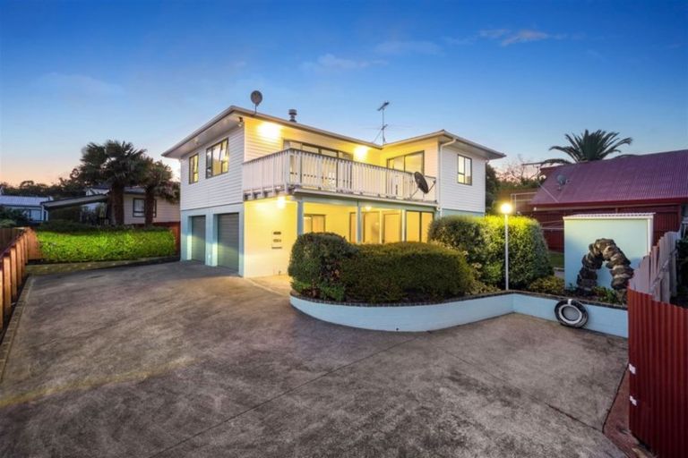 Photo of property in 4122a Great North Road, Glen Eden, Auckland, 0602