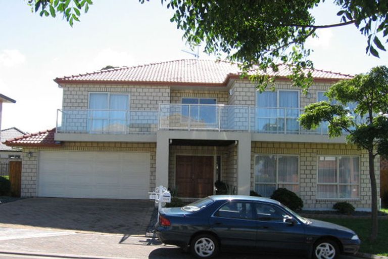 Photo of property in 18 Tollana Road, Te Atatu Peninsula, Auckland, 0610