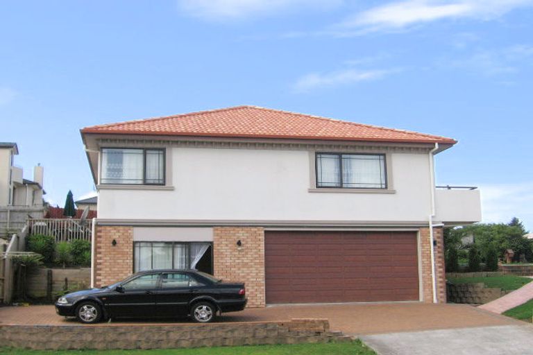 Photo of property in 1 Maidstone Place, Oteha, Auckland, 0632