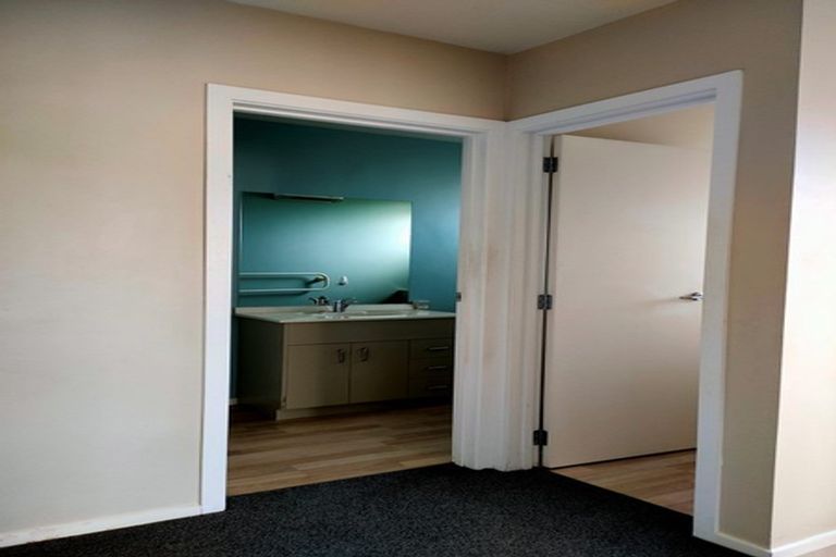 Photo of property in 3/17 Waimairi Road, Upper Riccarton, Christchurch, 8041