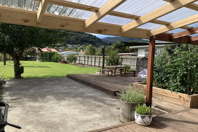 Photo of property in 135 Tipahi Street, Nelson South, Nelson, 7010
