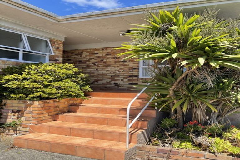 Photo of property in 12 Tristram Avenue, Forrest Hill, Auckland, 0620