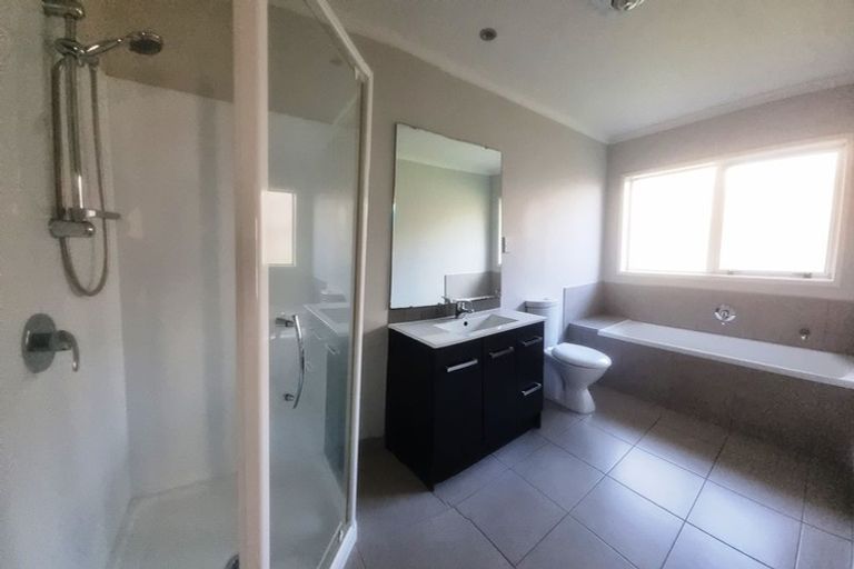 Photo of property in 128 Glendhu Road, Bayview, Auckland, 0629