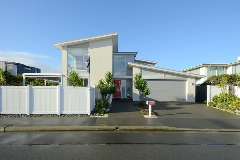 Photo of property in 88b Aston Drive, Waimairi Beach, Christchurch, 8083