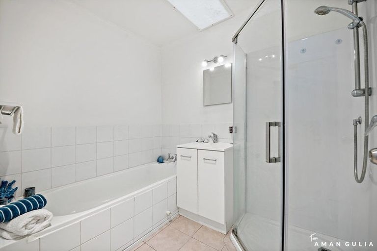 Photo of property in 3/550 Glenfield Road, Glenfield, Auckland, 0629