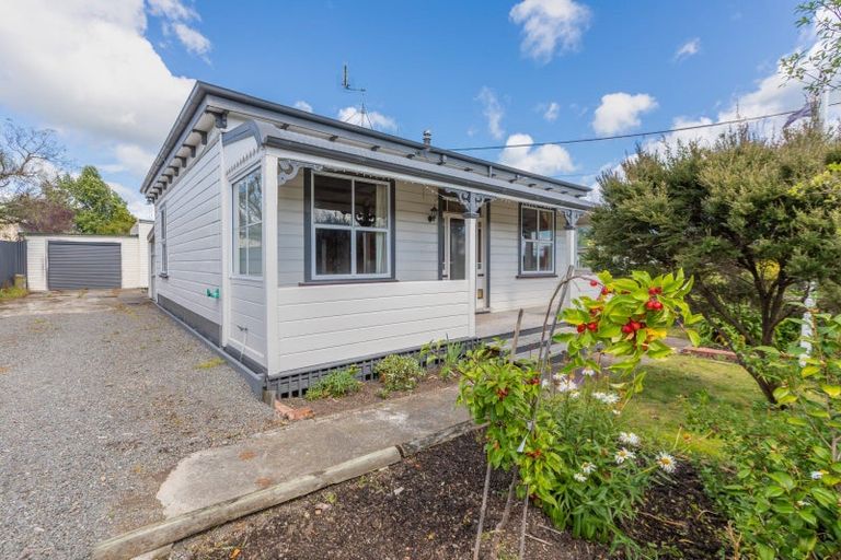 Photo of property in 1 Montgomery Street, Waipukurau, 4200
