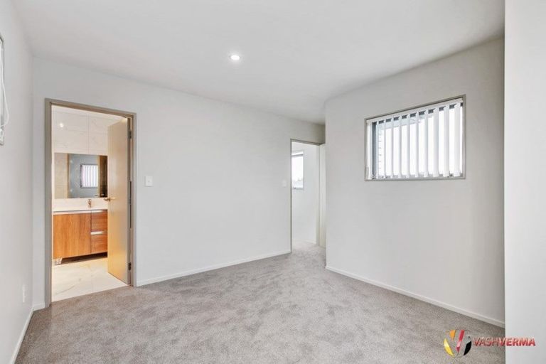 Photo of property in 93c Maplesden Drive, Clendon Park, Auckland, 2103