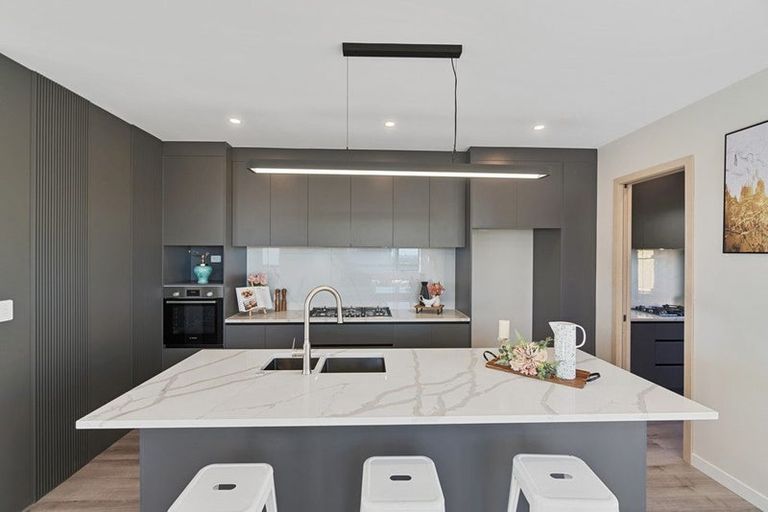 Photo of property in 14 Glann Lane, Flat Bush, 2019