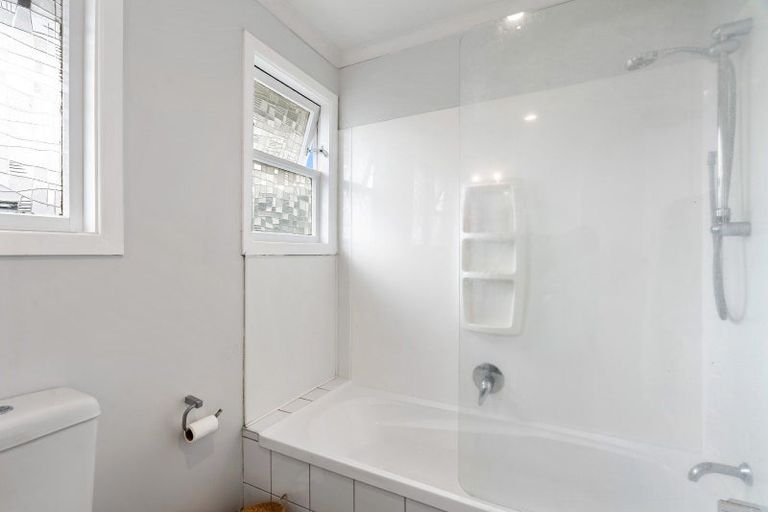 Photo of property in 18 Galway Street, Tamatea, Napier, 4112