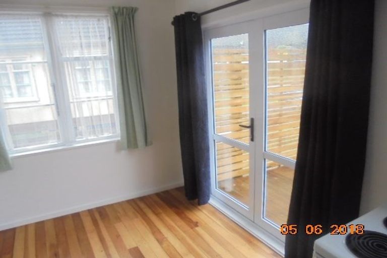 Photo of property in 6 Gibson Crescent, Naenae, Lower Hutt, 5011