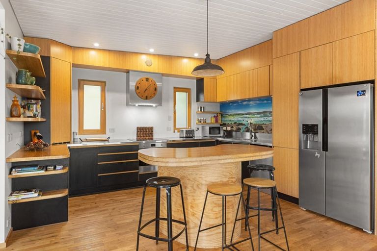 Photo of property in 21 Primrose Street, Raglan, 3225