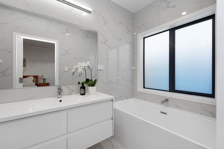 Photo of property in 5 Lissaman Place, Chartwell, Hamilton, 3210