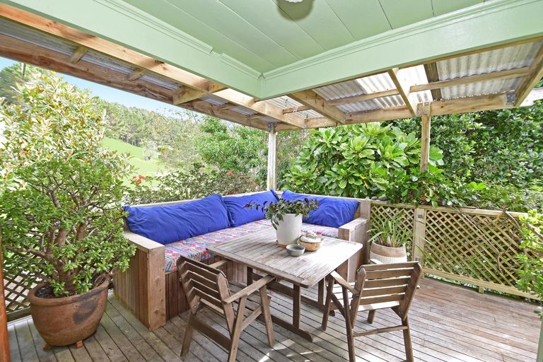 Photo of property in 21 Pakiri Road, Leigh, Warkworth, 0985