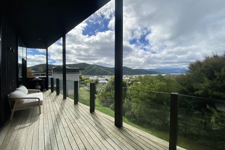 Photo of property in 11a Moana Heights, Waikawa, Picton, 7220