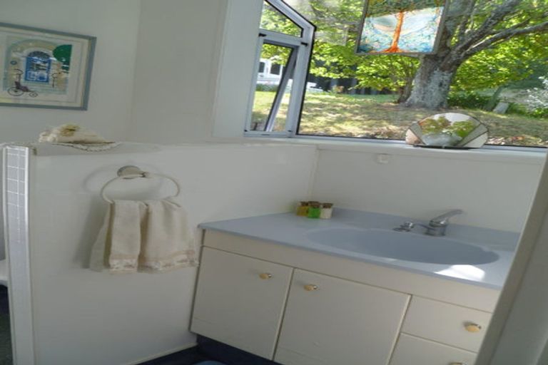 Photo of property in 1664 Kahuranaki Road, Kahuranaki, Havelock North, 4295