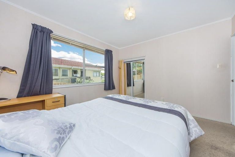 Photo of property in 110 Farquhar Road, Glendene, Auckland, 0602