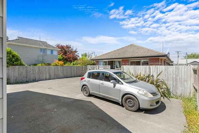 Photo of property in 2/27 Hills Road, Edgeware, Christchurch, 8013