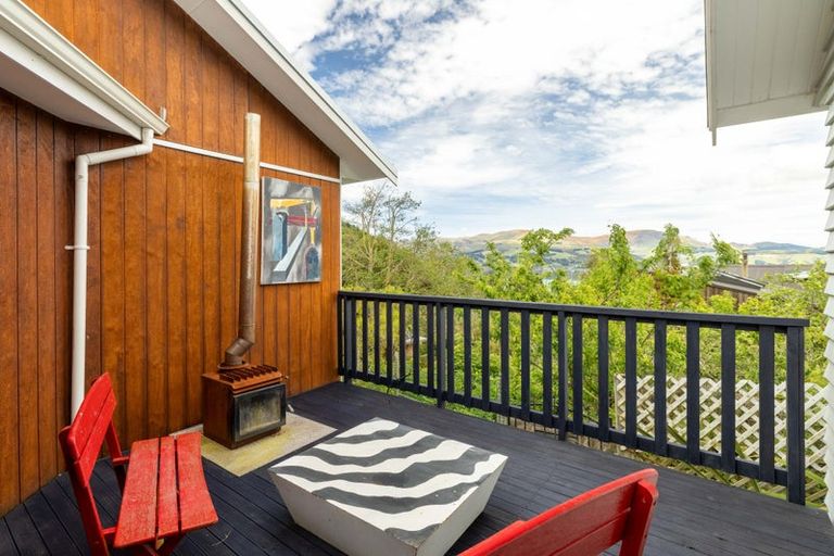 Photo of property in 46 Cornwall Road, Lyttelton, 8082