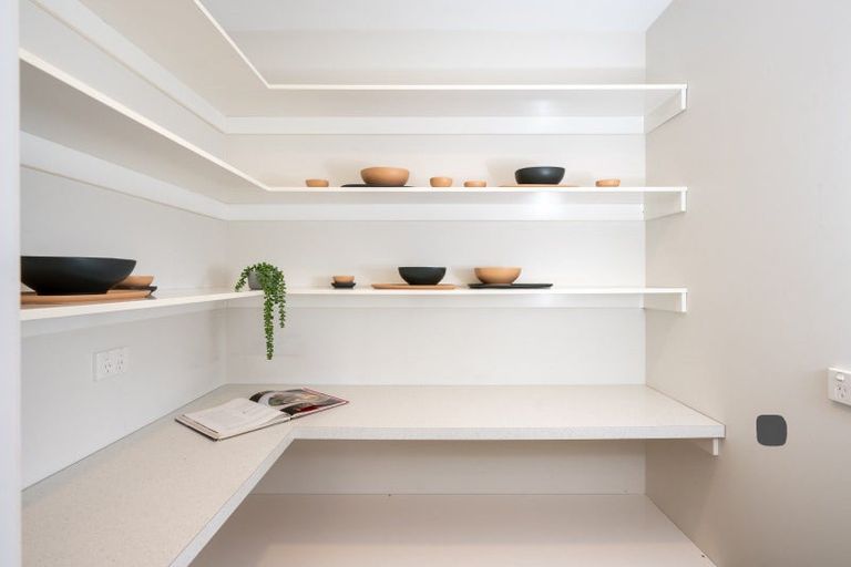 Photo of property in 9 Whakatomo Place, Havelock North, 4130