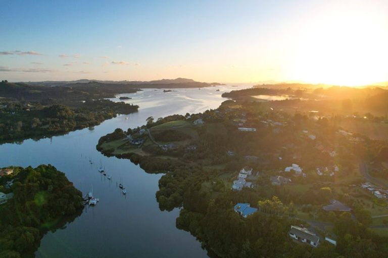 Photo of property in 66 Mission Road, Kerikeri, 0230