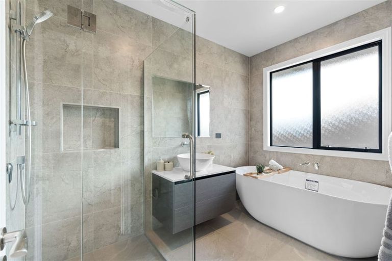 Photo of property in 33 Bronco Drive, Aidanfield, Christchurch, 8025