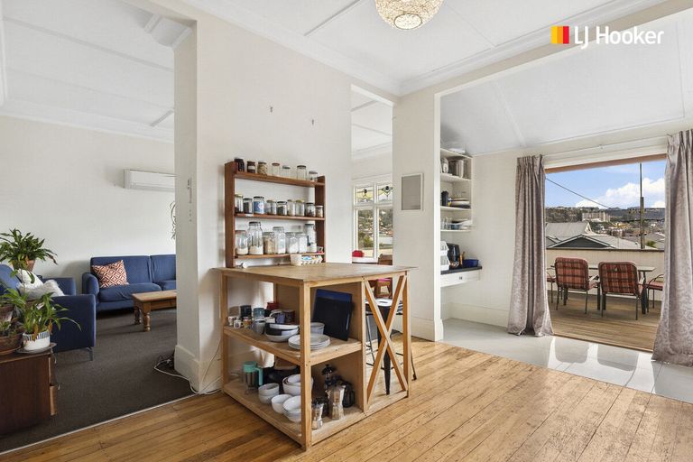 Photo of property in 155 Victoria Road, Saint Clair, Dunedin, 9012