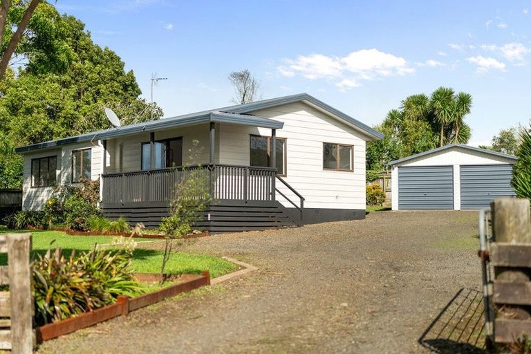 Photo of property in 37 Puriri Road, Pukekohe, 2120