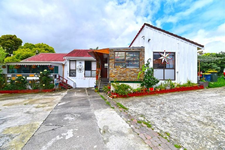 Photo of property in 25 Urlich Drive, Ranui, Auckland, 0612